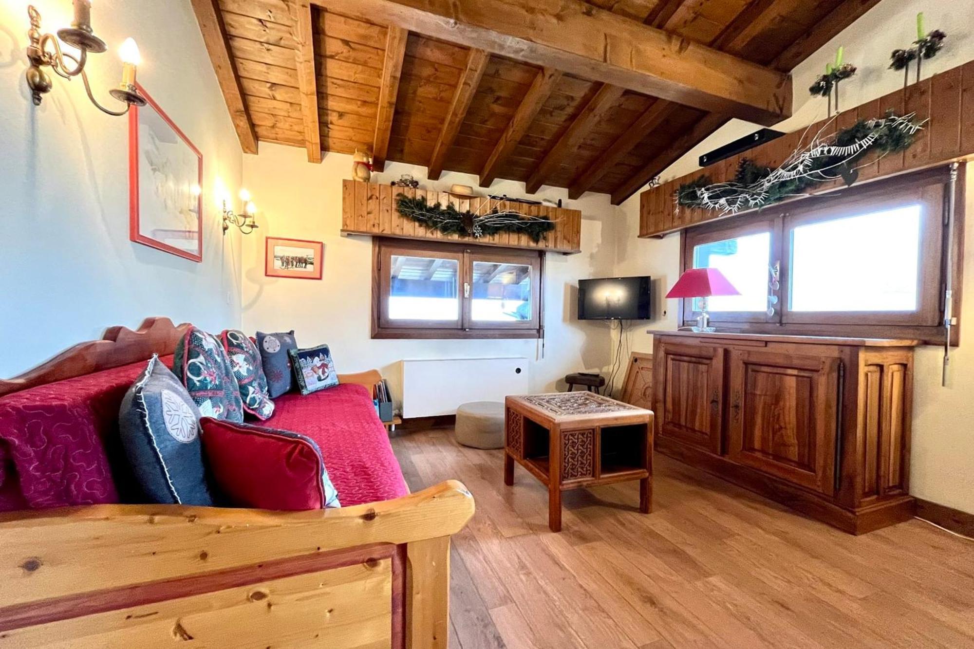 Nice And Bright Apartment In Комбо Екстериор снимка