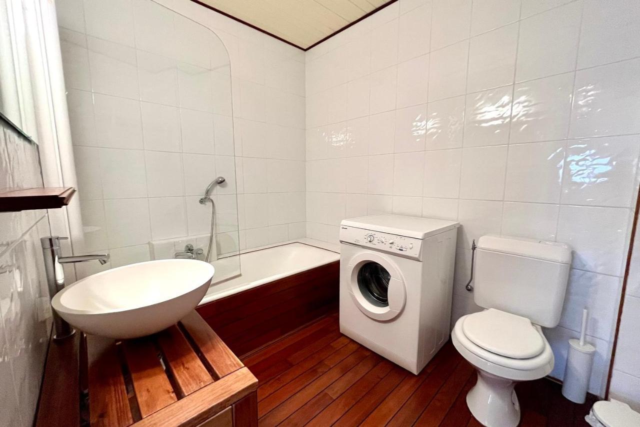 Nice And Bright Apartment In Комбо Екстериор снимка